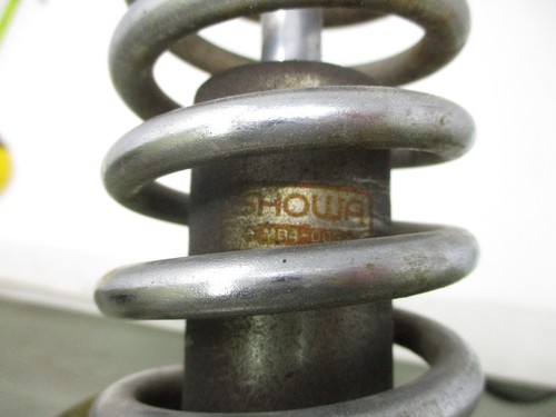 Honda Magna Showa Rear Shock Absorbers Shocks mb4-003 ONE UNIT - Picture 6 of 8