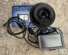 Garmin Nuvi 200 GPS Complete With Charging Cords And Nice Stand