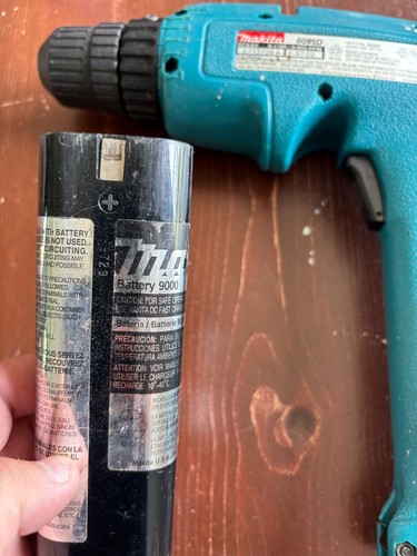 Makita Cordless Driver Drill 9.6 Volt 6095D Battery & Tool Only - Tested Works - Picture 4 of 4