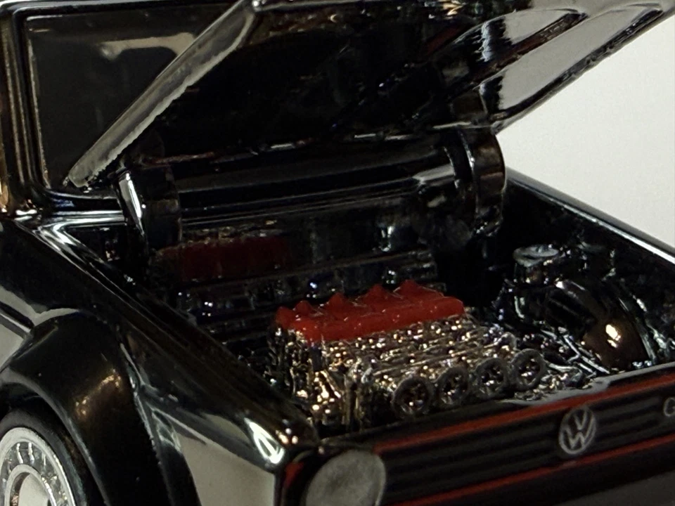 Hot Wheels RLC Exclusive 1976 Volkswagen Golf Mk1 GTi enviado imediatamente.!! - Imagem 2 de 4