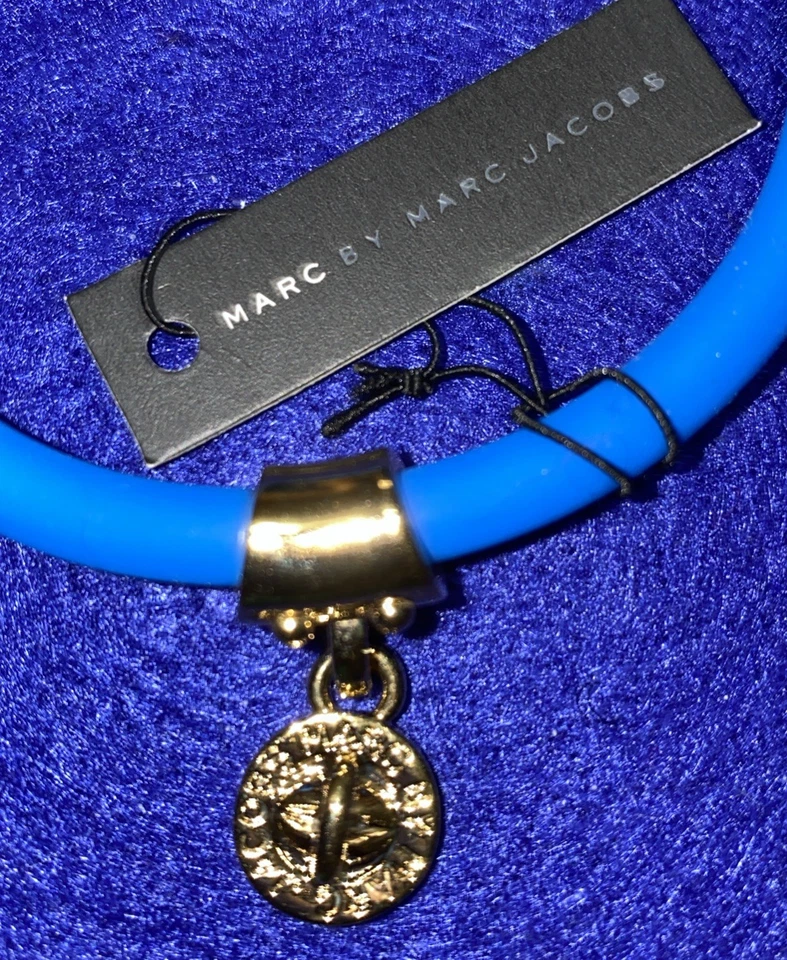 Marc by Marc Jacobs Chunky Rubber Bangle Bracelet Electric Blue Lemonade NWT. - Image 2 of 4