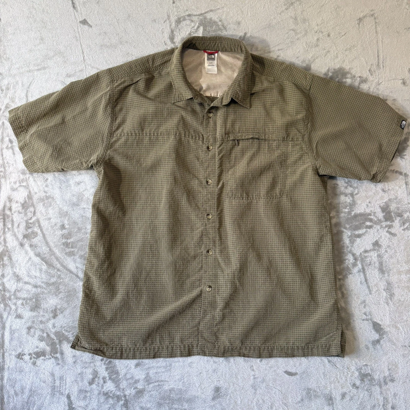 The North Face Mens XL Hiking Shirt Vented Short Sleeve Outdoor Travel Tan