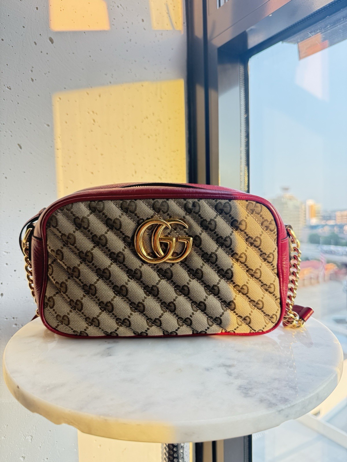 Gucci Leather Crossbody Bag for Women Stylish Shoulder Purse-image