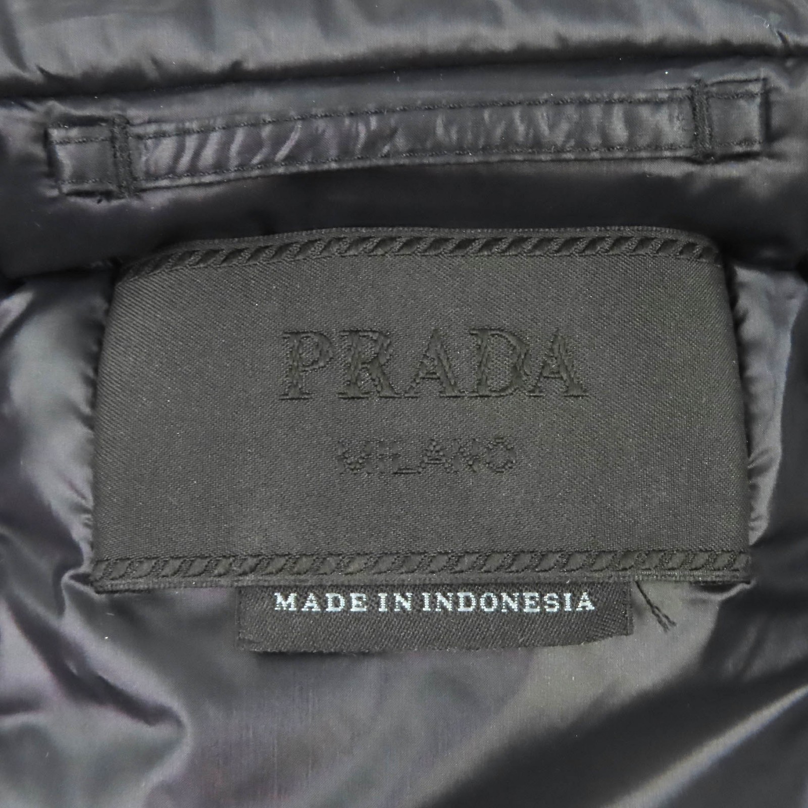 Pristine PRADA Down jacket triangle logo triangle… - image 7