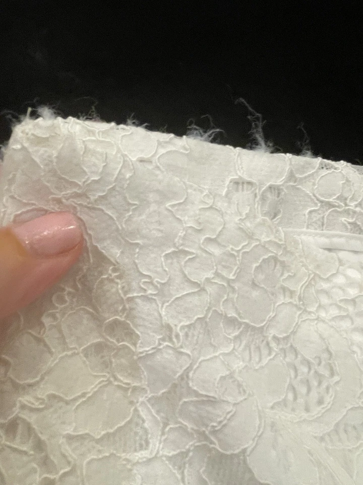 PANTALONES CORTOS ALICE AND OLIVIA DUNN ENCAJE TIRO MEDIO BLANCO TALLA 10 Foto 2 de 3