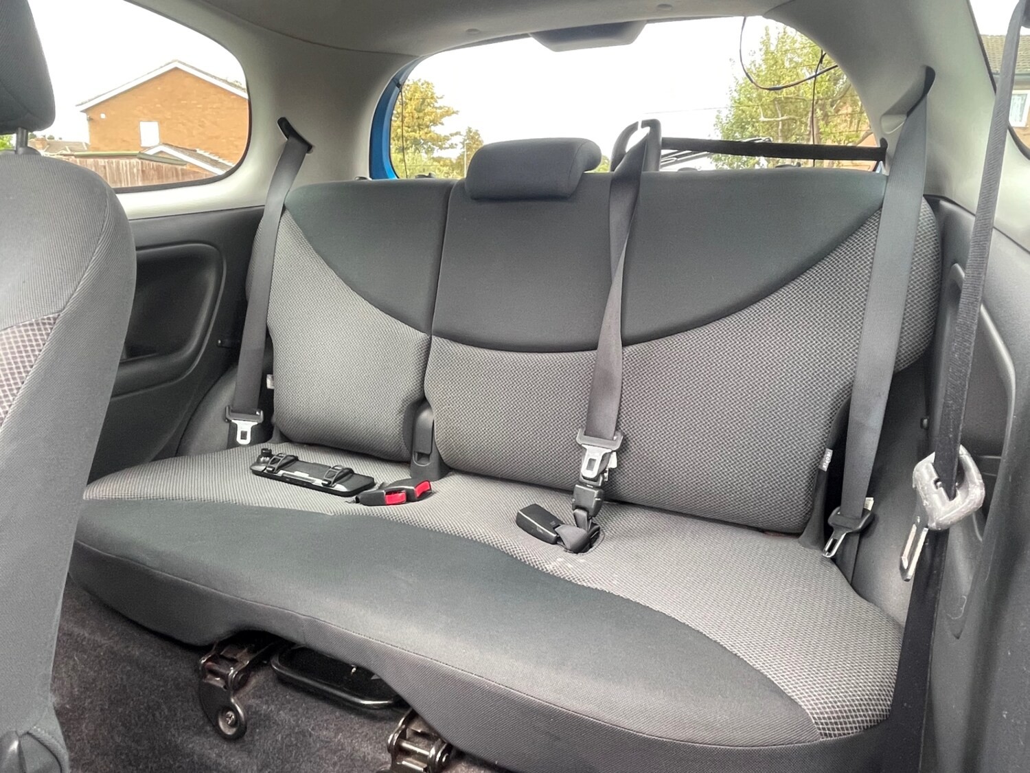 2003 TOYOTA YARIS 1.3 AUTOMATIC**LOW 85K MILES + AUTO + IDEAL FIRST CAR** - Image 5