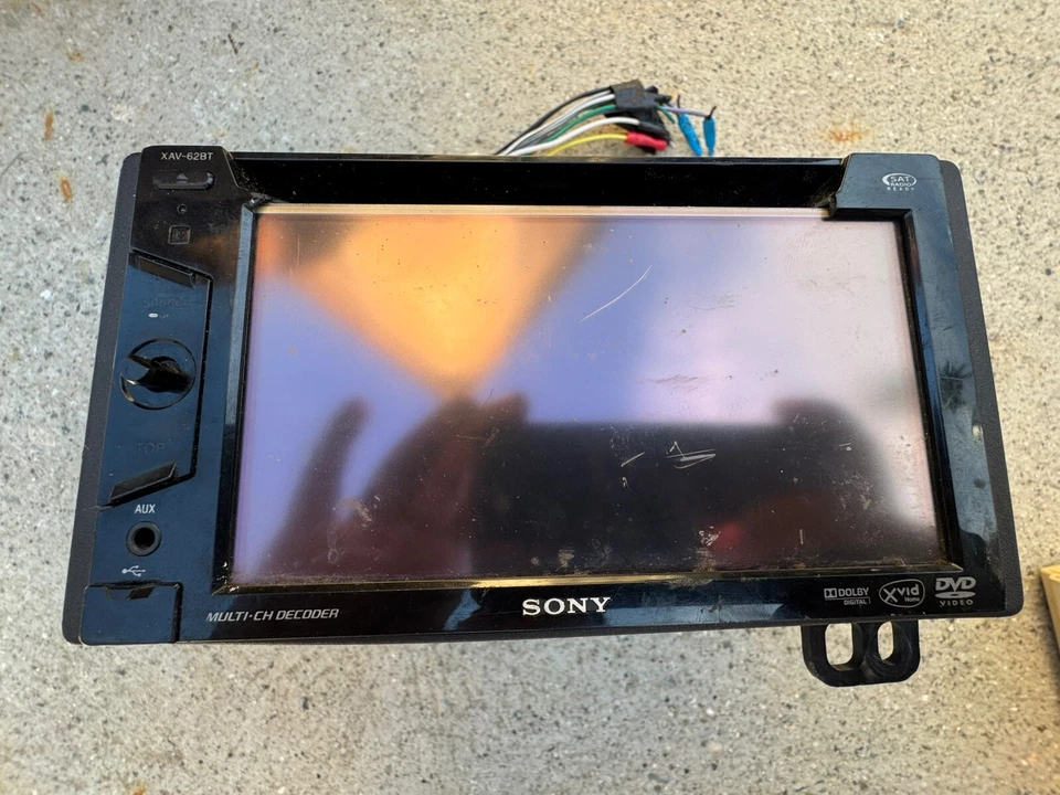 UNTESTED Sony XAV-62BT 6.1 inch Car DVD Player - Image 2 of 4
