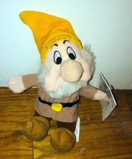 The Disney Store Mini Bean Bag Plush Snow White and the Seven Dwarfs Sneezy NWT