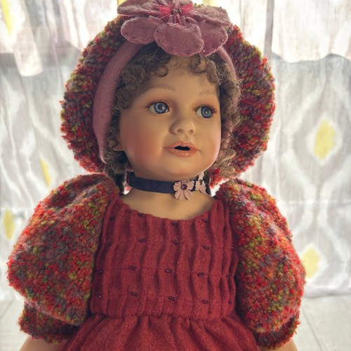 Bambola di porcellana vintage della collezione Mundia - Foto 2 di 16
