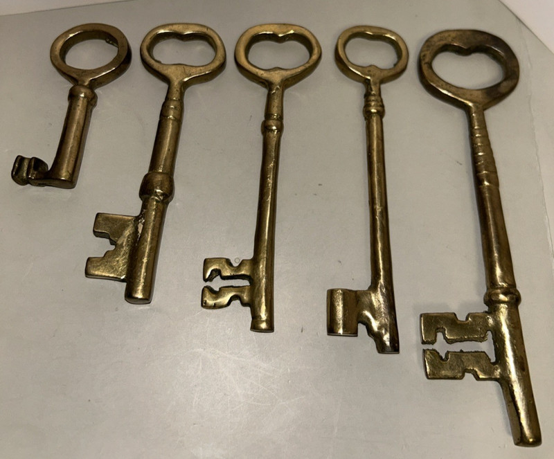 5 (Five) Vintage Brass Keys 6" Inch to 3" Skeleton 6 Inch. For various locks
