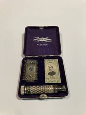 1920 Gillette Tuck Away Safety Razor with Unopened Blades New Old Stock In Case