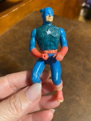 Vtg 1975 Pocket Hero Knees Bent 3.75''
