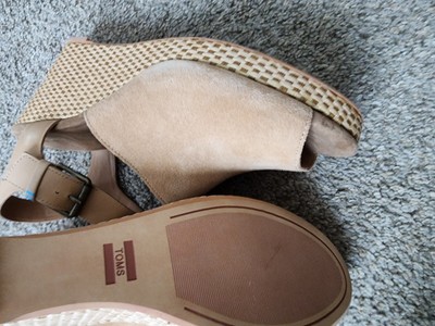 Tom's Beautiful Tan Leather Sandals  Sz 10 Wide