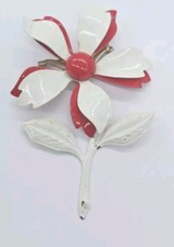 Enamel Red White Flower Pin Brooch Pin 4 in Art Deco Runway Vintage