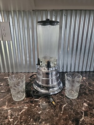 Vintage Retro Waring Blendor Deluxe Model 702 with vtg cups 