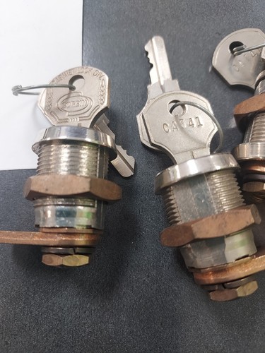 Div. blocco armadio vintage Corbin Keys 41 - Foto 4 di 4