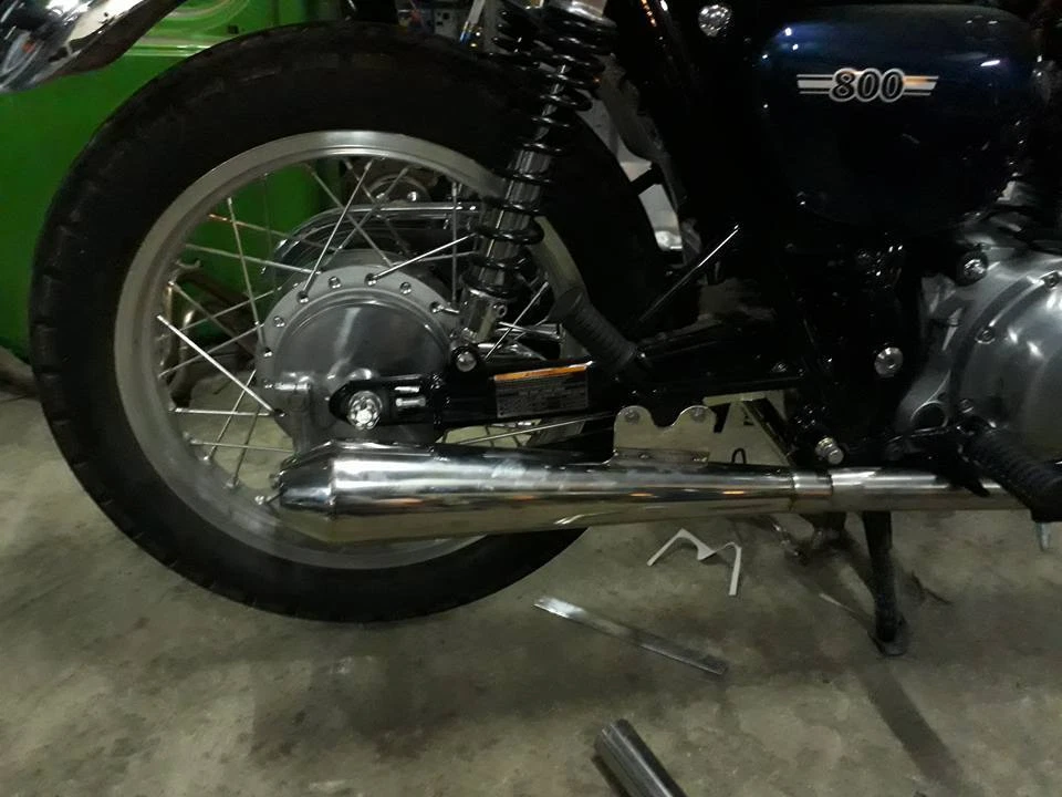 Kawasaki w800 2024 exhaust sound