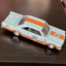 2010 Hot Wheels’65 Ford Galaxie 500 Car