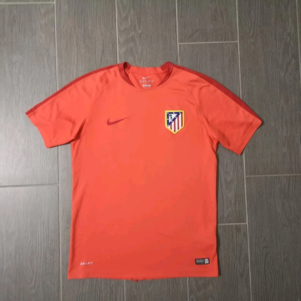 Atletico Madrid 2015/16 Trikot Größe: M Streatwear Fußball Nike Fans Sport