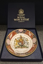 Royal Worcester Queen Elizabeth II Golden Jubilee Plate 1952-2002 – Boxed & New