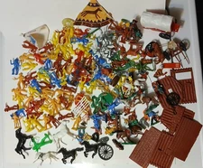 Vintage Lot Of Plastic Cowboy Western Plastic Toy Playset Figures Parts Pieces