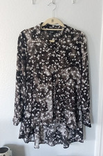 Vera Wang Floral Long Sleeve Button-Up Blouse Top Women's Size M Sheer High-low