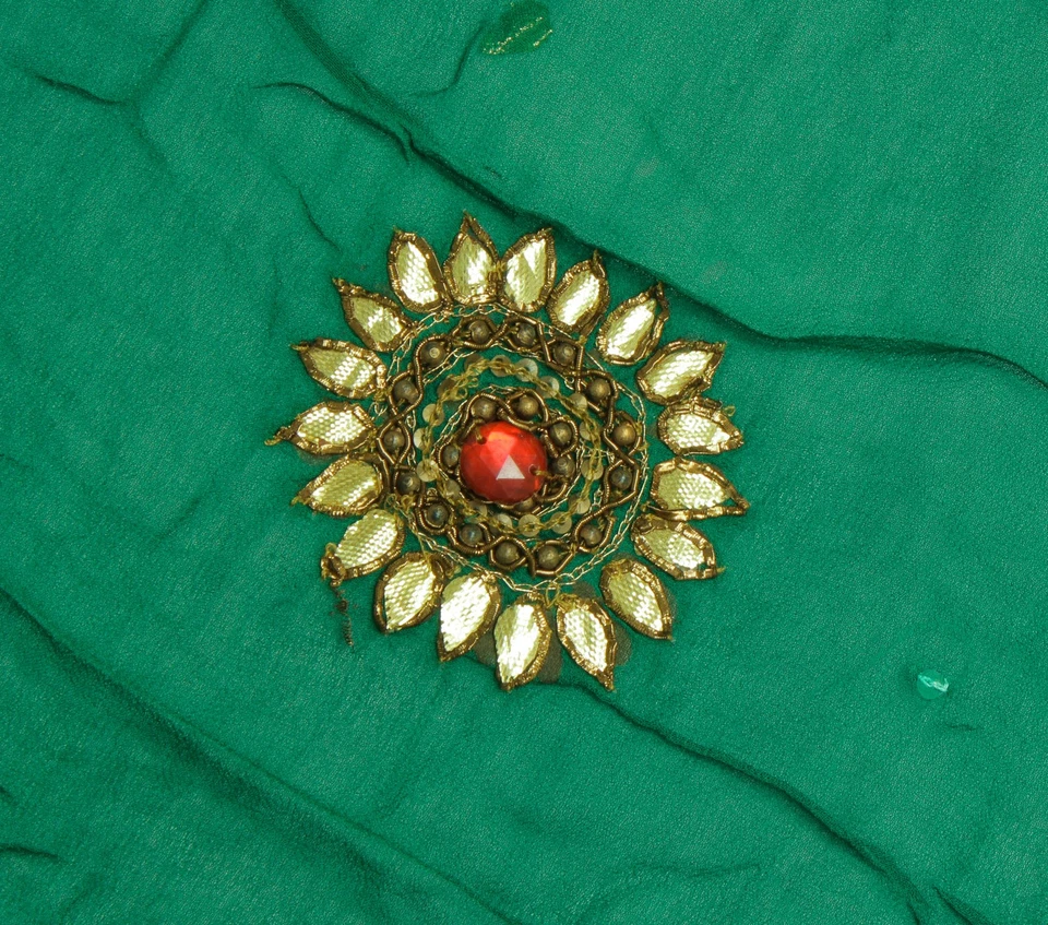 Sushila Vintage Verde Sari Remanente Chatarra Pura Georgette Cuentas Artesanal Tela Foto 3 de 4