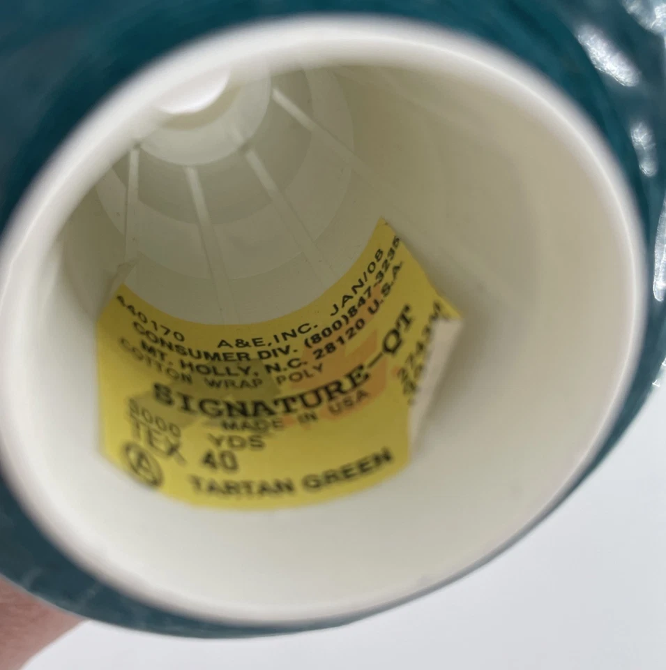 Signature QT Cone Thread 40 wt Tartan Green Cotton Wrapped Poly Machine Quilting - Image 3 of 4