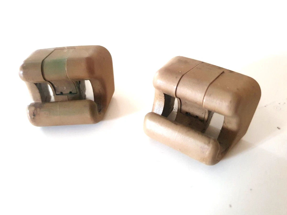 Mercedes A124 W124 Cabriolet Sun Visor Clip - Pair - Beige 