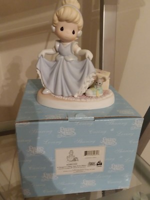  PRECIOUS MOMENTS DISNEY SHOWCASE ''A DREAM IS A WISH YOUR HEART MAKES'' SIGNED
