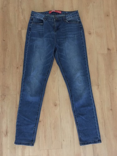 Ladies TVOE Blue Jeans Size 10 Skinny 