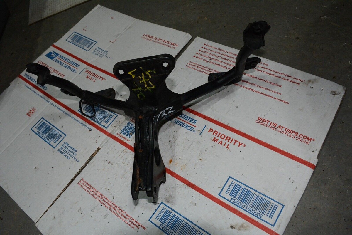 KAWASAKI ZX750 ZX7 ZX7R NINJA 91-92 BRACKET STAY FRONT COWL 11047
