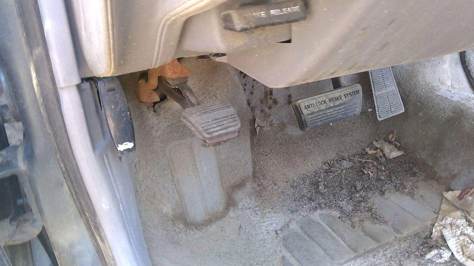 1995 Buick Century Parking Brake Pedal Assembly Oem Complete Emergency Unit - Image 4 of 4