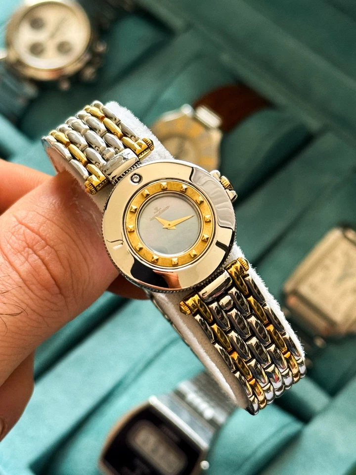 Jaeger-Lecoultre Ref.441.5.01 Rendez-Vous 1P Diamante Oro Bisel Cuarzo Esfera MOP Foto 3 de 4