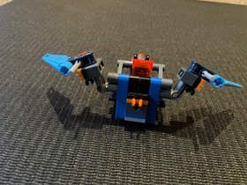 LEGO NEXO KNIGHTS: Clay's Falcon Fighter Blaster (70351) + Set 70364 Aarons Mech
