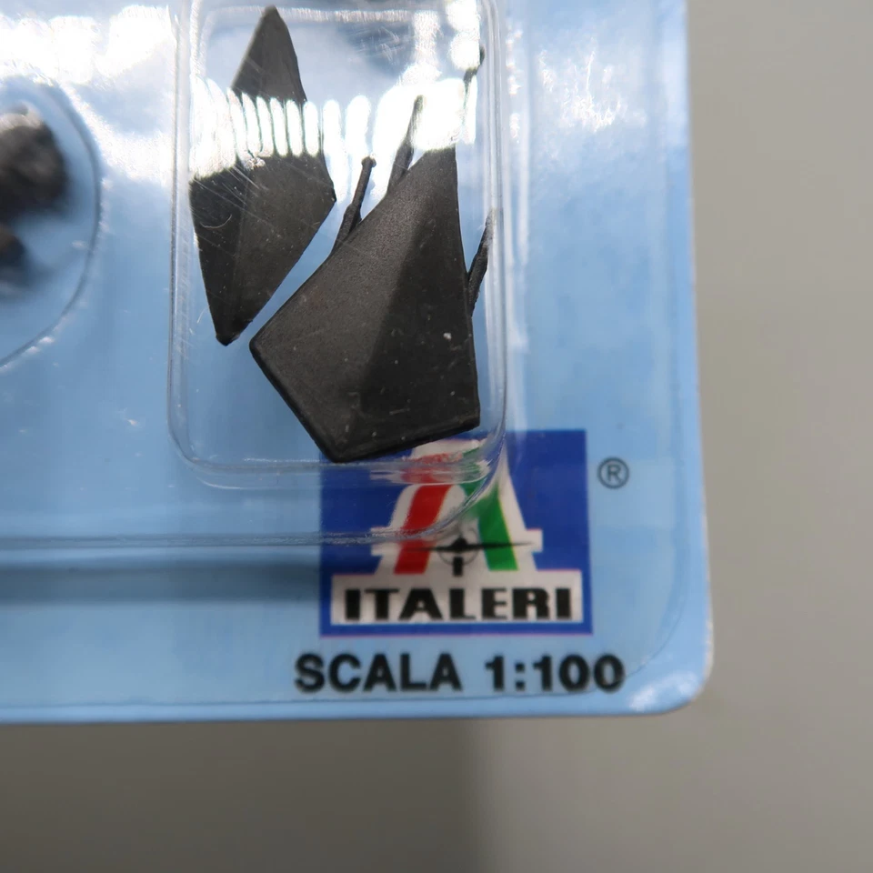 FABBRI Lockheed F-117 Nighthawk Stealth attack aircraft 1:100 Scale Black Diecas - Image 2 of 4