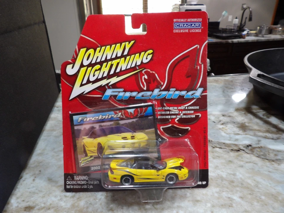 2002 PONTIAC FIREBIRD WS-6 2003 JOHNNY LIGHTNING FIREBIRD SERIES 1:64 - Image 4 of 4