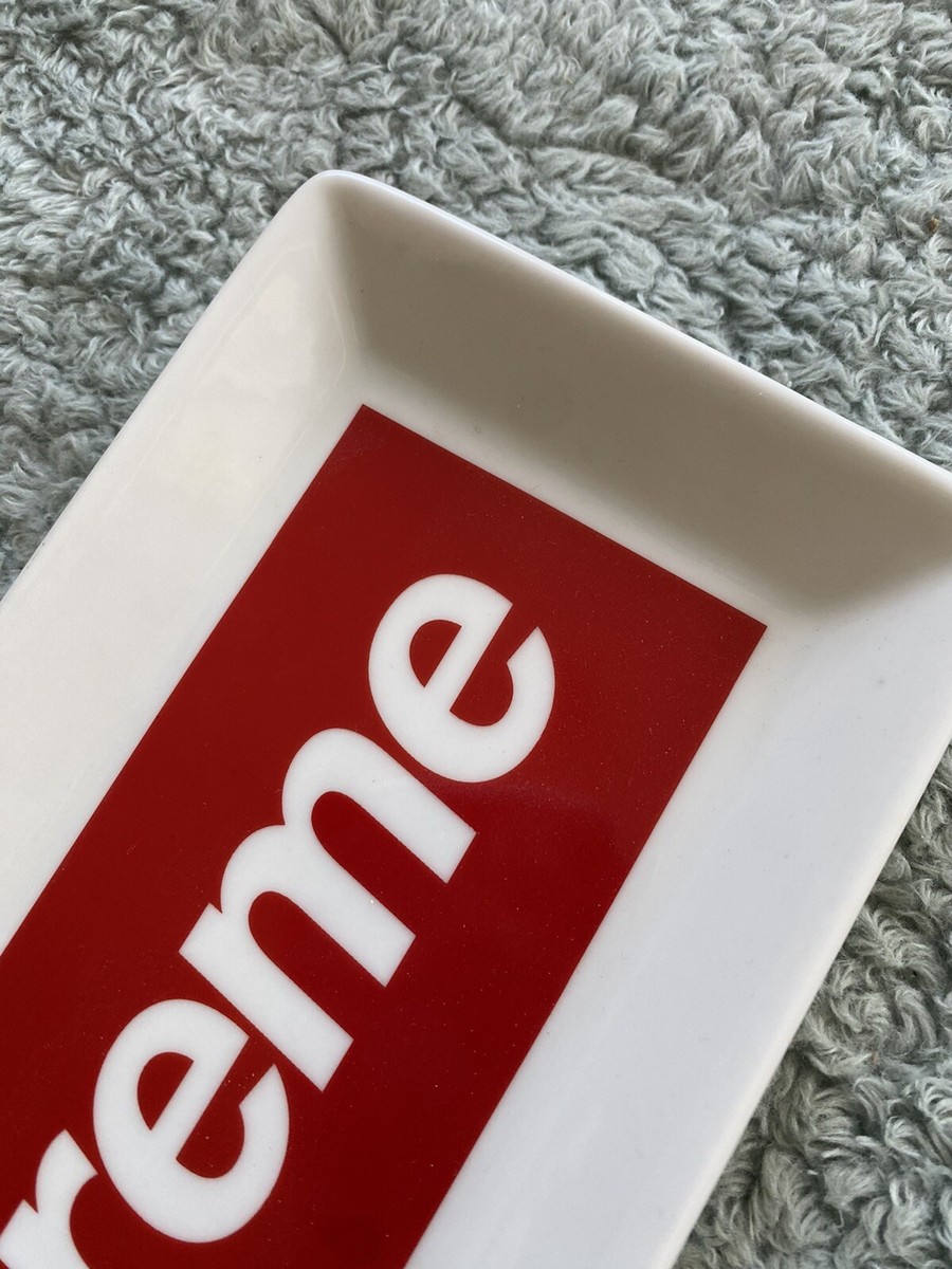 新品14FW Supreme Red Box Logo ashtray tray s-l400.jpg