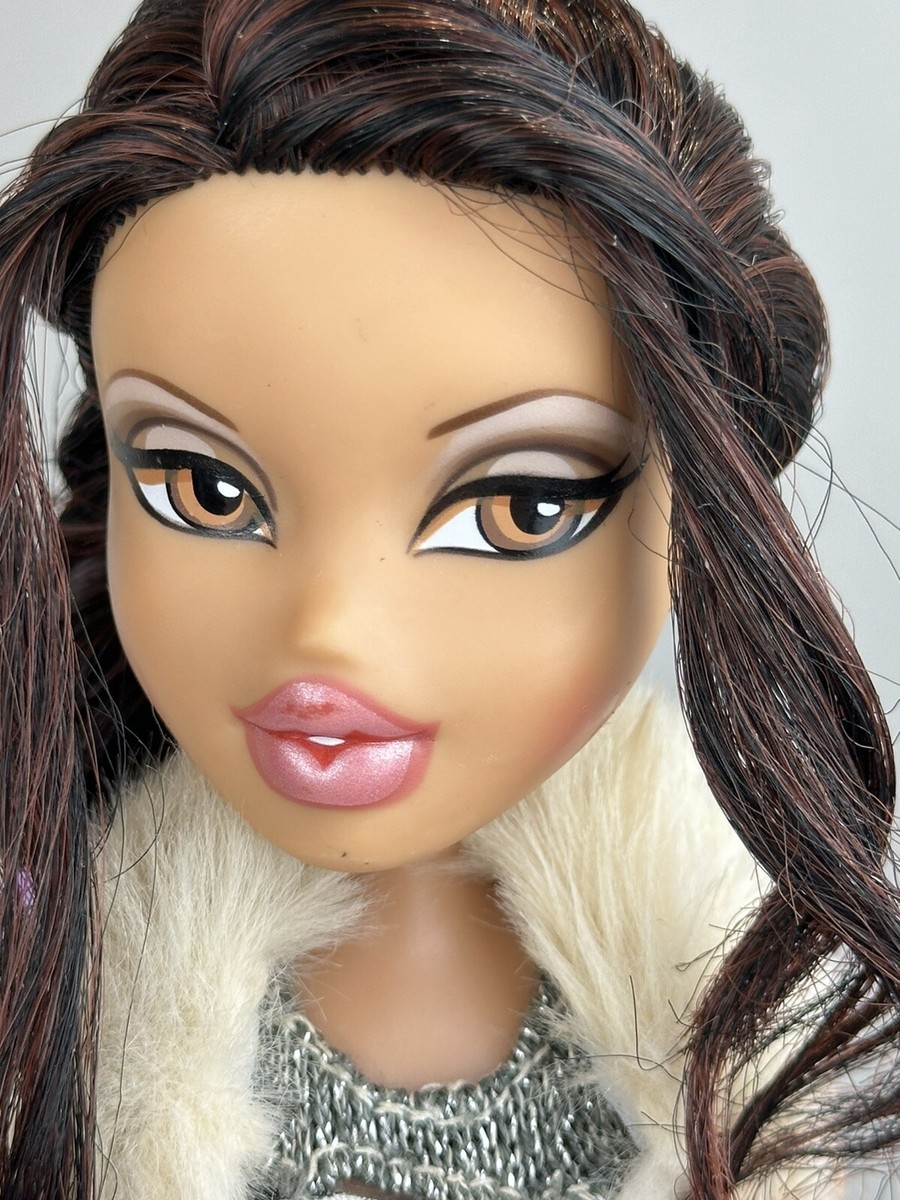 Bratz Style It Rylan Doll 2011 Brown Eyes Open Mouth Brunette Hair