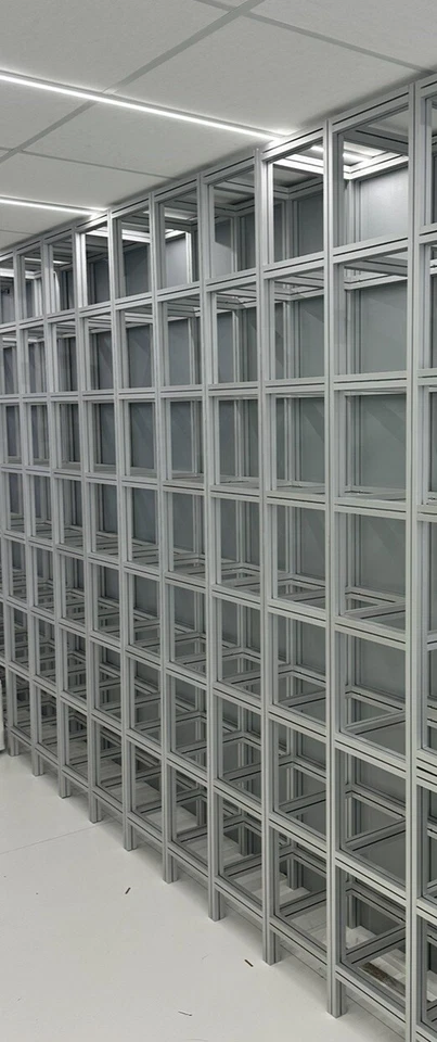 Octanorm Ähnliches Schienensystem Zu Verkaufen - Nur Selbst Abholung - Bild 2 von 4