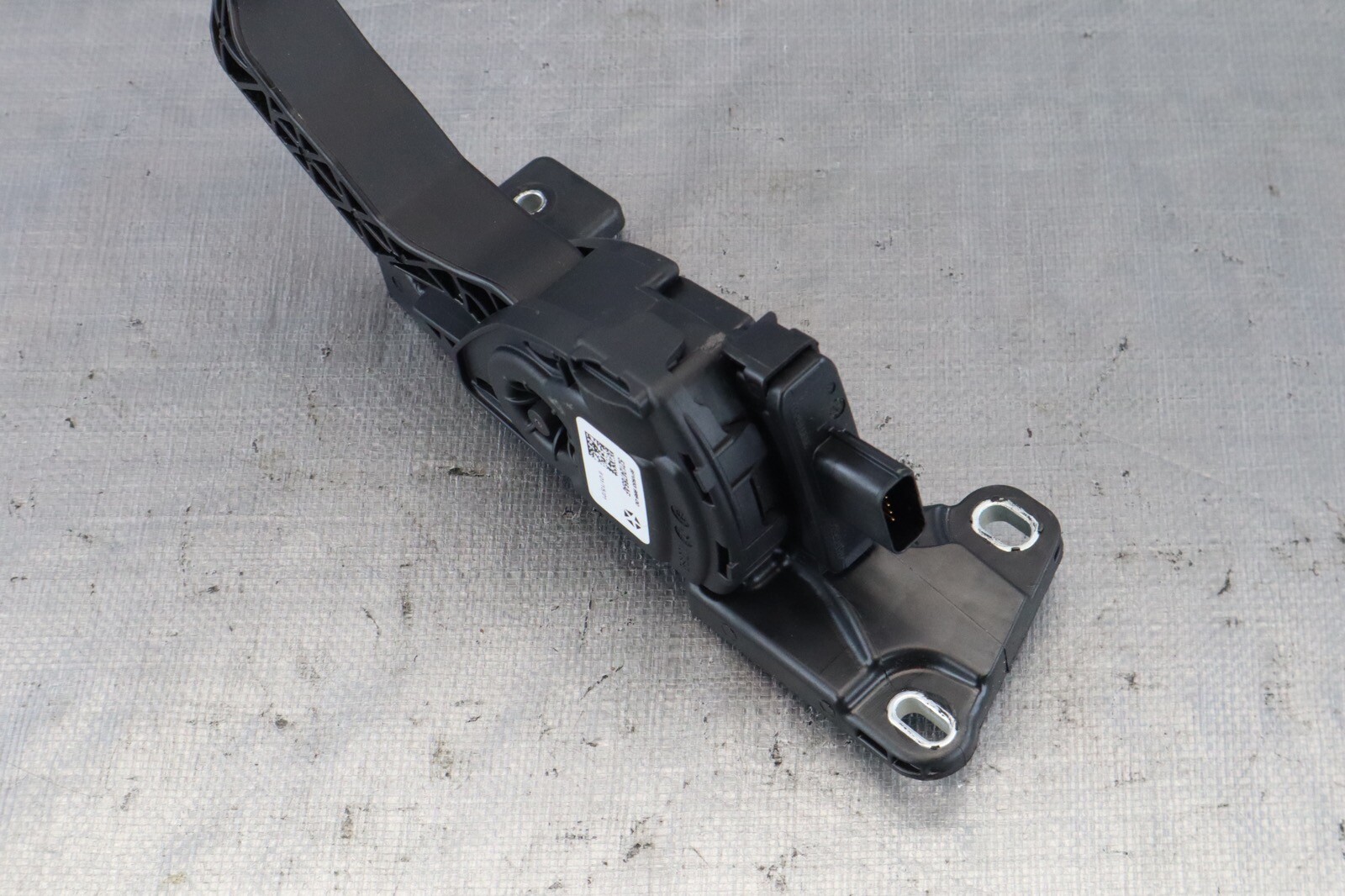 2021 2022 DODGE DURANGO SRT HELLCAT OEM DBW GAS ACCELERATOR PEDAL