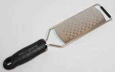 Microplane Easy Grip Coarse Zester Grater