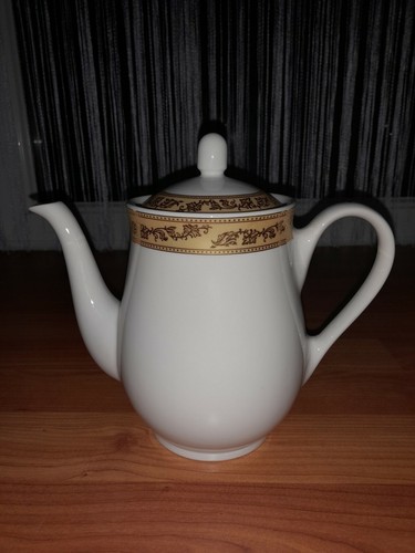 Vintage Japanese Queen's Luxury 24K Gold Plated Porcelain Coffee Pot