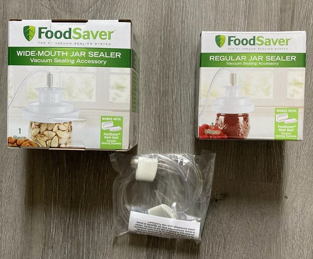 FoodSaver FCARWJAH000 Vacuum Sealer Jar Kit with Regular Sealer Jar