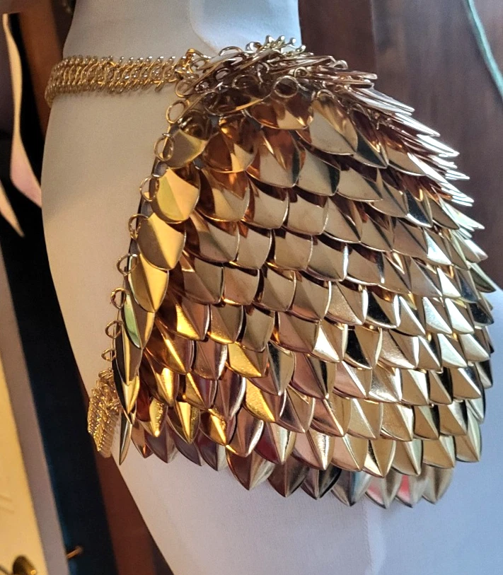 New Without Tags Gold Scalemaile Chain Maile Shoulder Epaulettes - Image 2 of 4