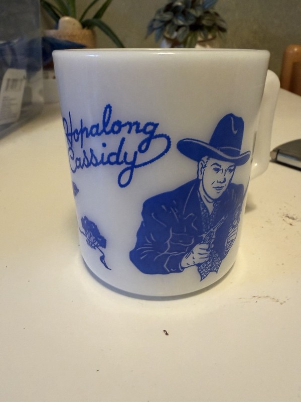 VINTAGE 1950’S MILK GLASS HOPALONG CASSIDY BLUE CHILD’S MUG