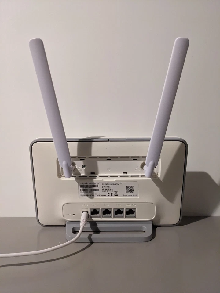 Huawei B535-232 Cat7 300Mbps 4g/Lte WiFi Router with 2 Antennas - Image 2 of 4