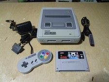 NINTENDO SNES SUPER NES + 1 JEU + 1 MANETTE