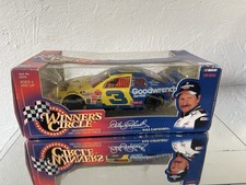 Hasbro Winner  s Circle Dale Earnhardt 1999 Chevy Goodwrench 1:24 Diecast w/Box