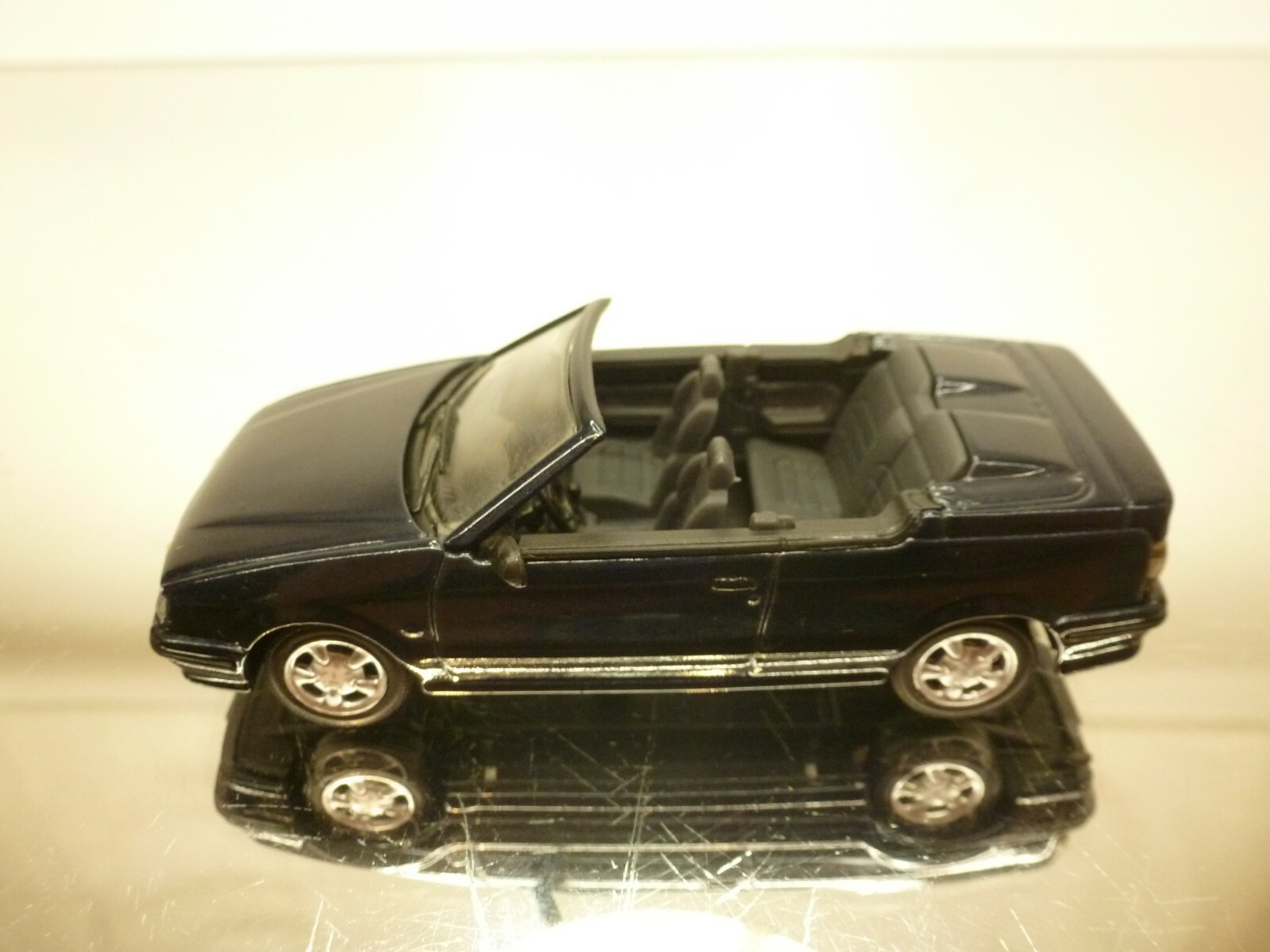 Picture 4 of 6